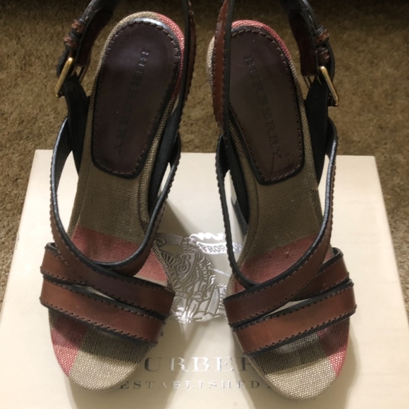 Burberry Wedges sz 38 - Picture 1 of 6